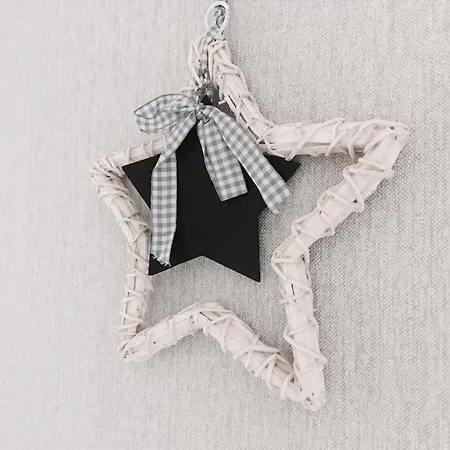 Monts Et Reves לינה וארוחת בוקר 4*