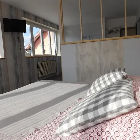 Frühstückspension Monts Et Reves 3*
