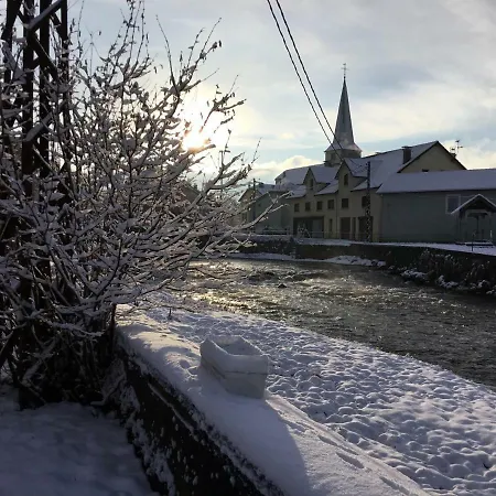 Monts Et Reves Bed & Breakfast 4*