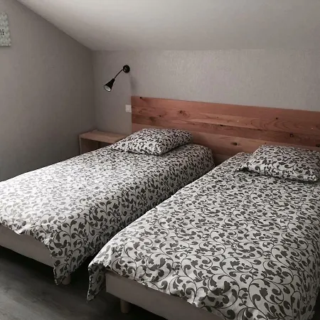 Alojamento de Acomodação e Pequeno-almoço Monts Et Rêves 4*