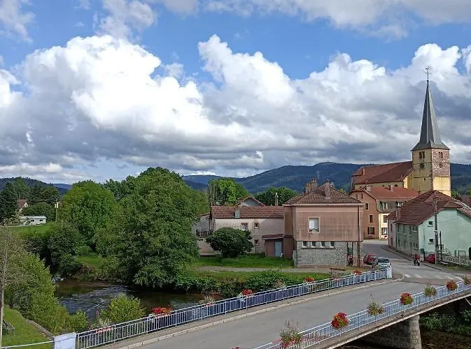 Monts Et Reves Bed & Breakfast Ramonchamp