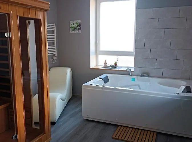 Monts Et Reves Bed & Breakfast Ramonchamp