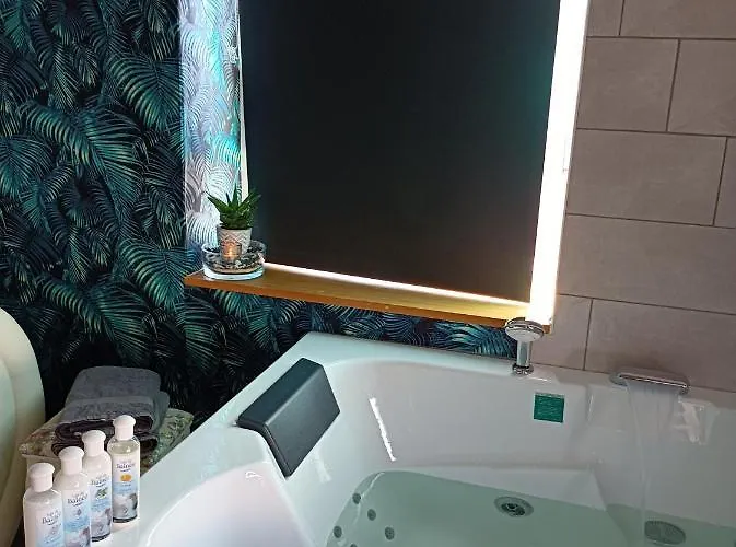 Monts Et Reves 住宿加早餐酒店