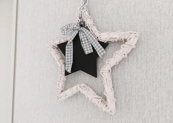 Monts Et Reves 住宿加早餐酒店 4*