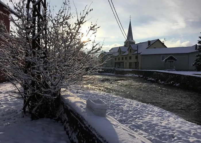 Monts Et Reves Bed & Breakfast 4*