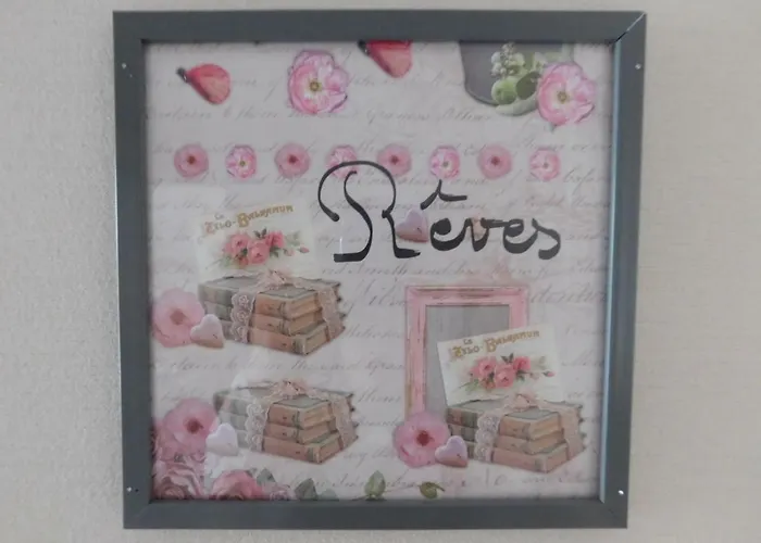 Monts Et Reves Bed & Breakfast