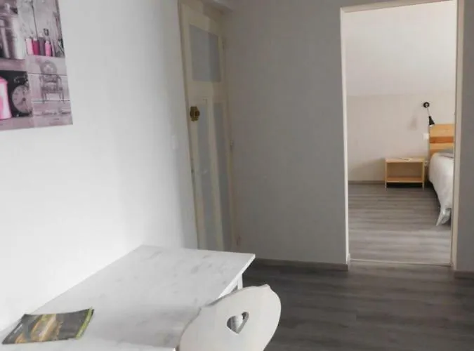 Monts Et Reves Bed & Breakfast 3*